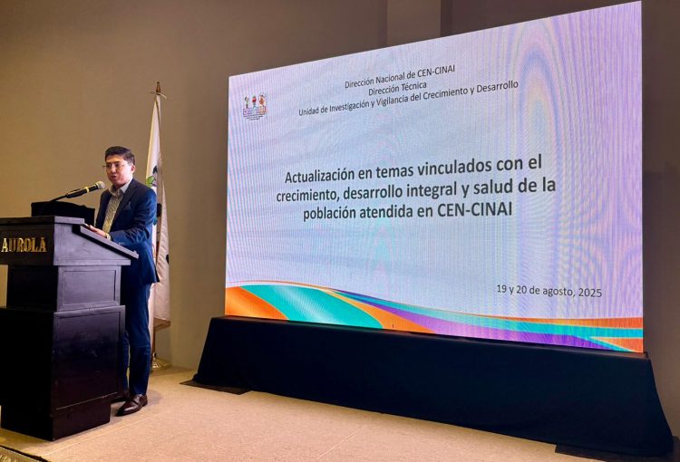 La Dirección Nacional de CEN-CINAI reúne a más de 200 funcionarios en el Congreso Nacional.