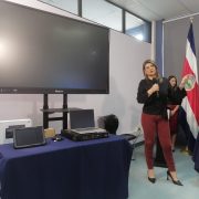 6.000 dispositivos tecnológicos transforman la educación de los CEN- CINAI