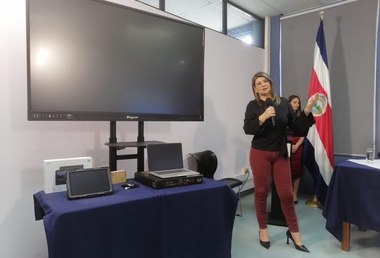 6000 Equipos tecnológicos transforman la educación