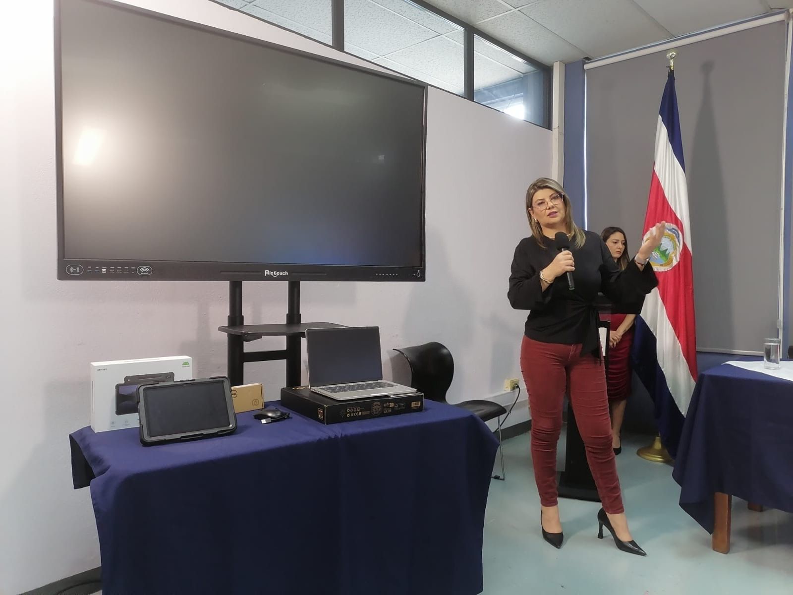 6000 Equipos tecnológicos transforman la educación